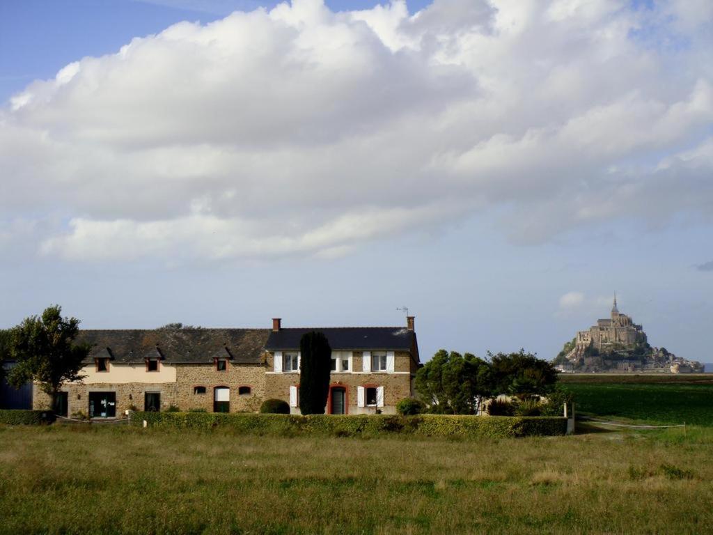 La Jacotière (At the local's home) (View of Mont Saint-Michel)